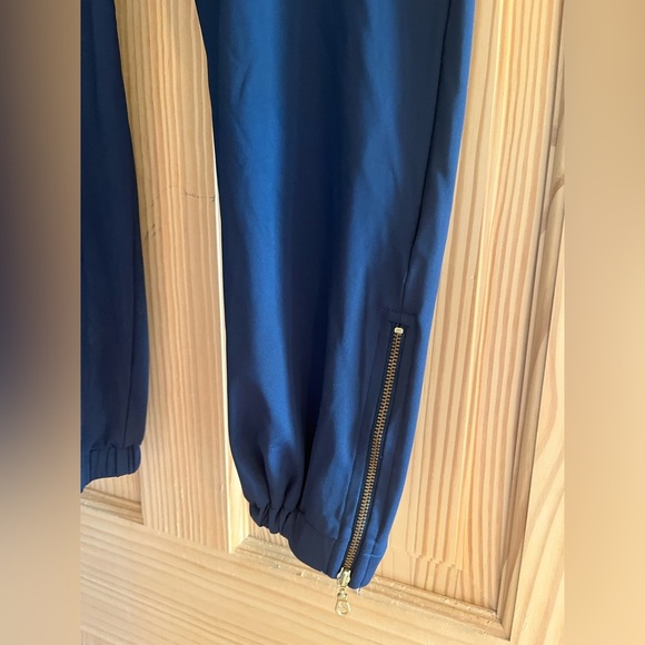 Zyia Navy Blue Peak Zippered Joggers Size Medium - Picture 7 of 8